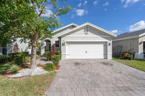 585 NE 6th Pl, Florida City, FL 33034 - MLS#: A11750497