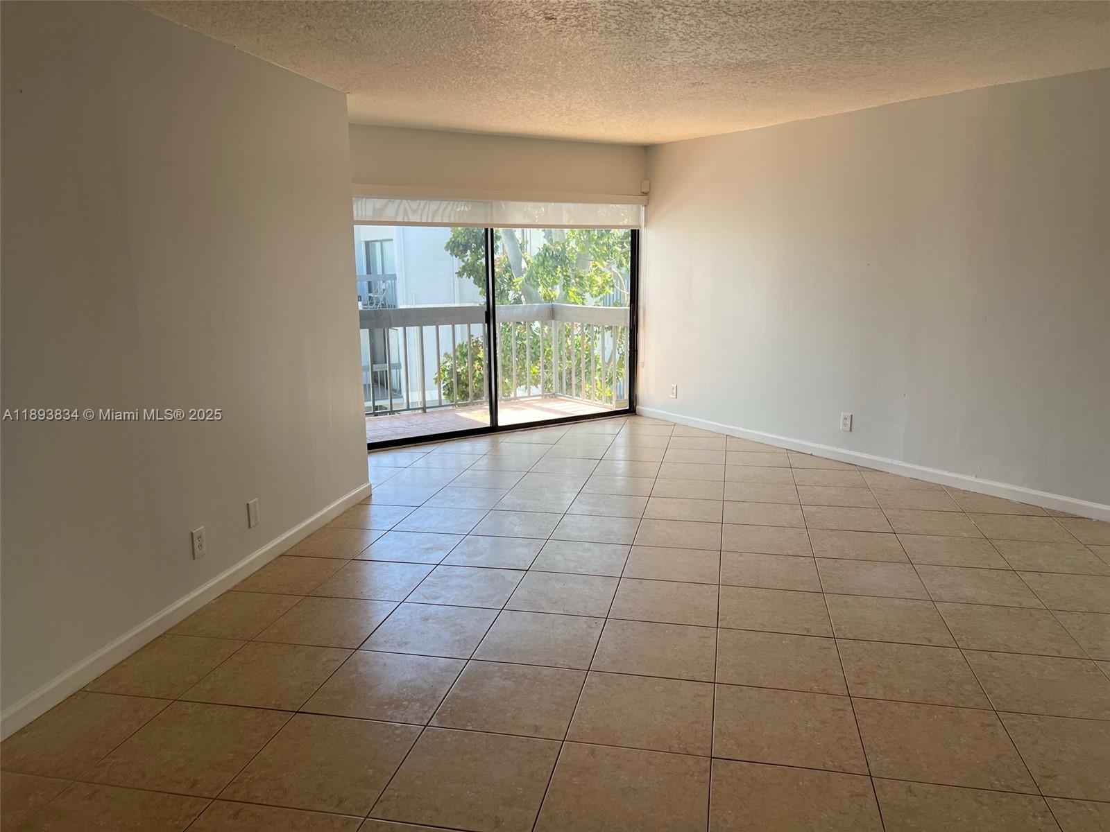 PRESIDENTIAL GOLFVIEW CON - Residential Lease