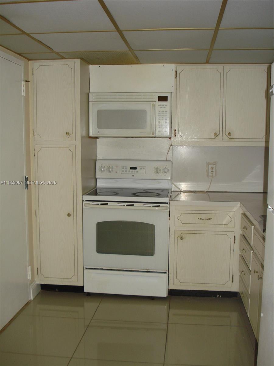 HEMISPHERES CONDO - Residential