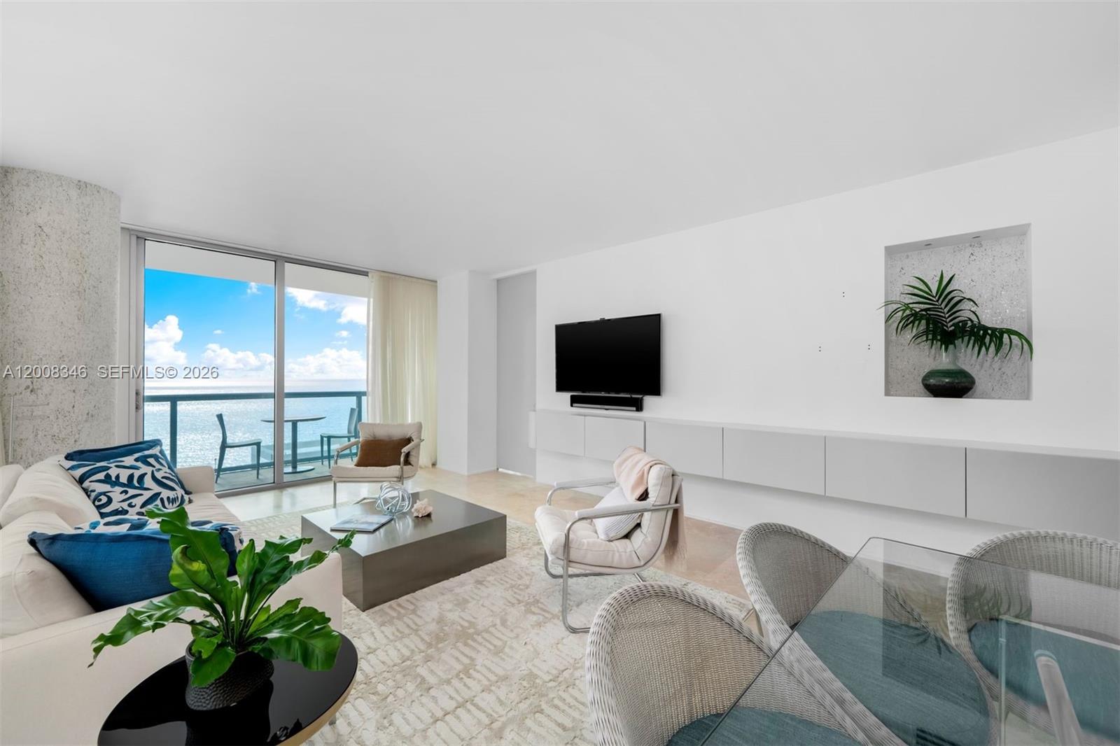 6799 Collins Ave 902