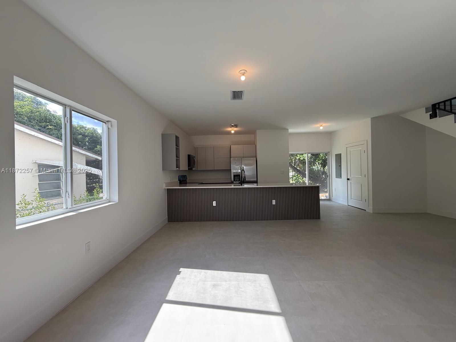 2788 NW 9th Pl
