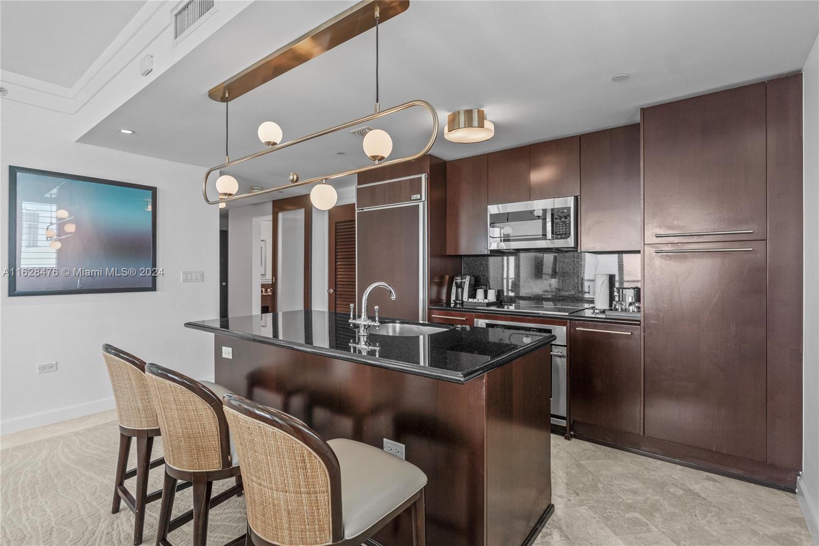 FONTAINEBLEAU III - Residential