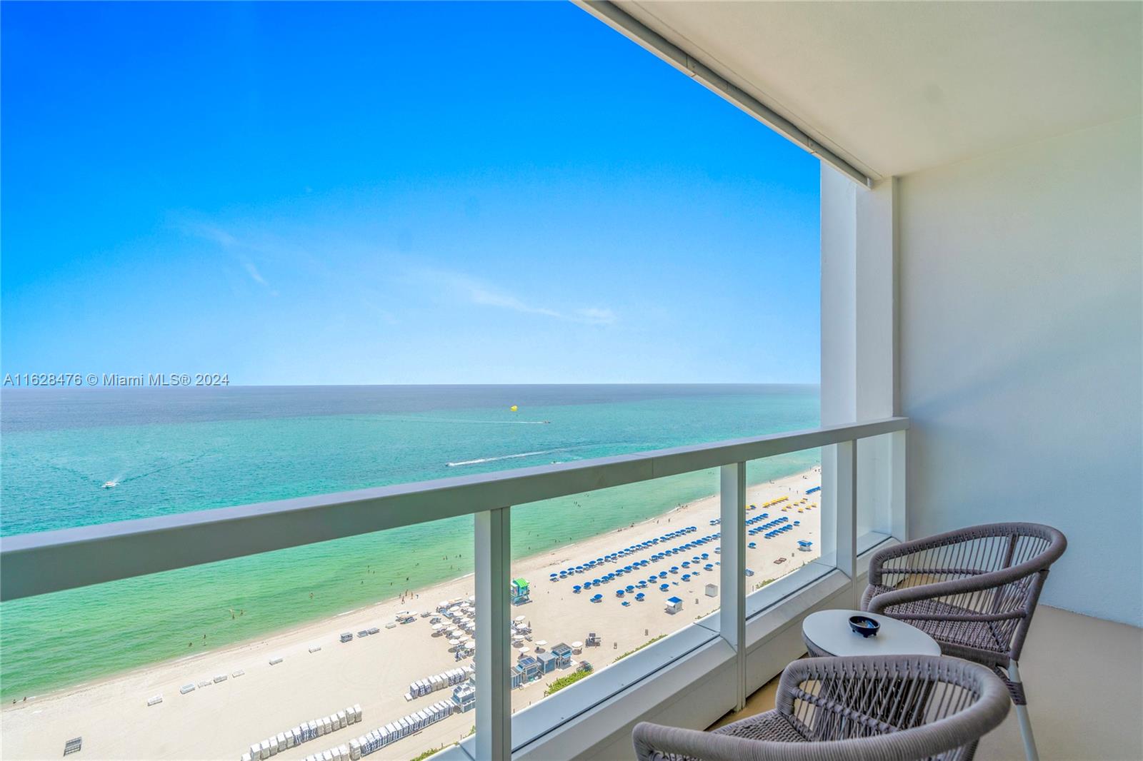 FONTAINEBLEAU III - Residential