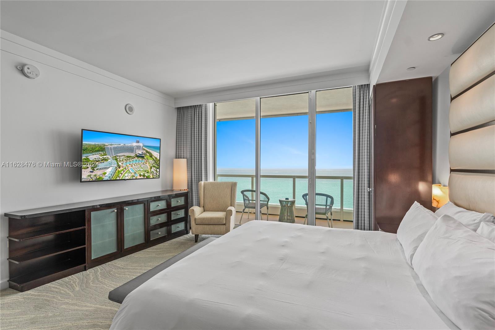 FONTAINEBLEAU III - Residential