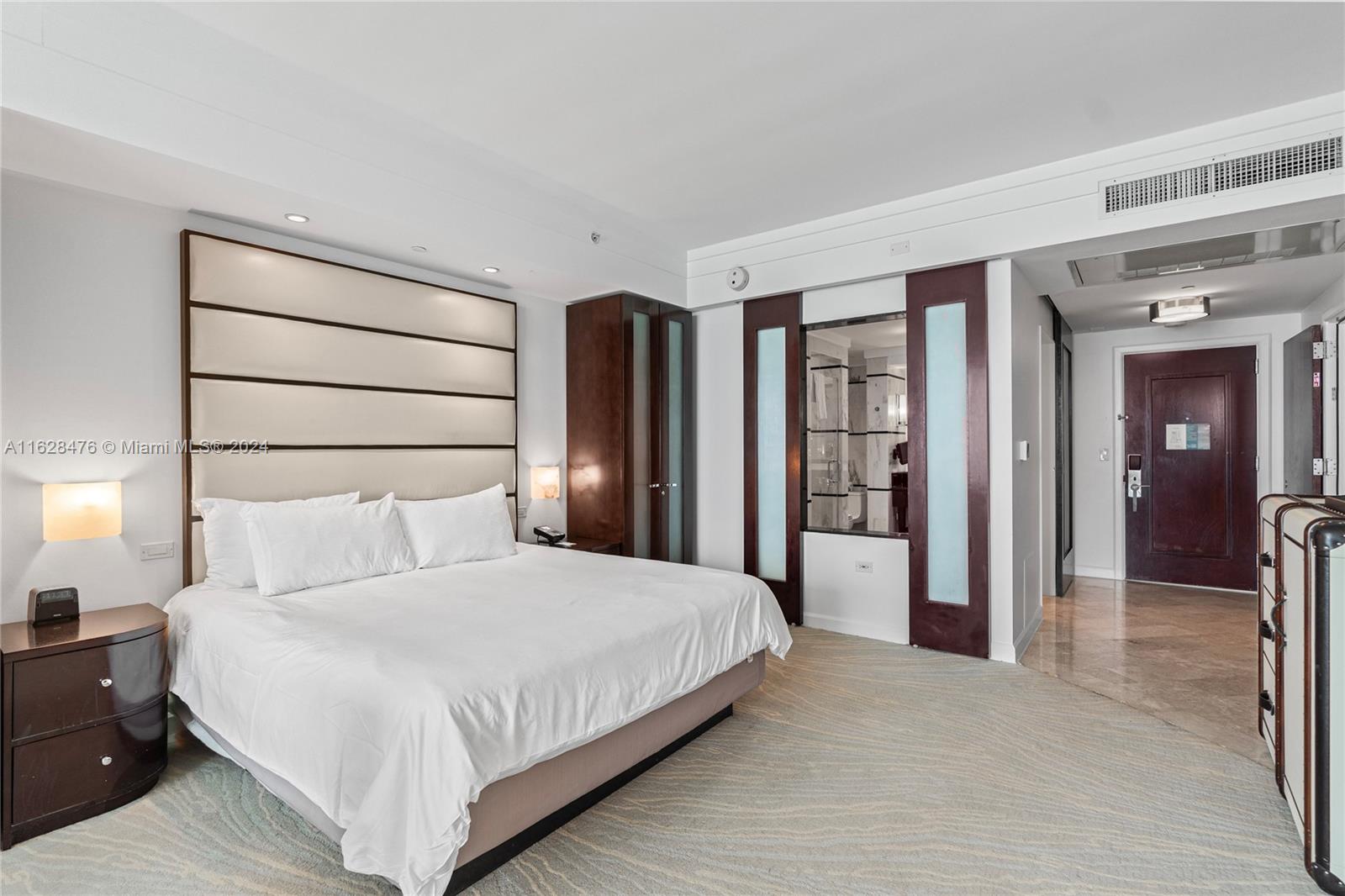 FONTAINEBLEAU III - Residential