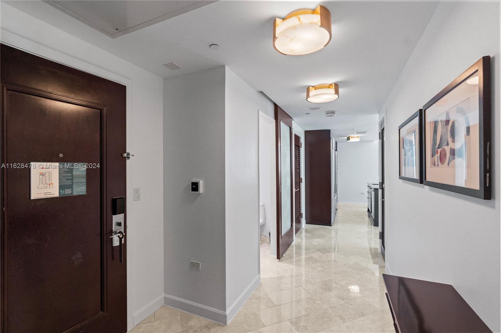 FONTAINEBLEAU III - Residential