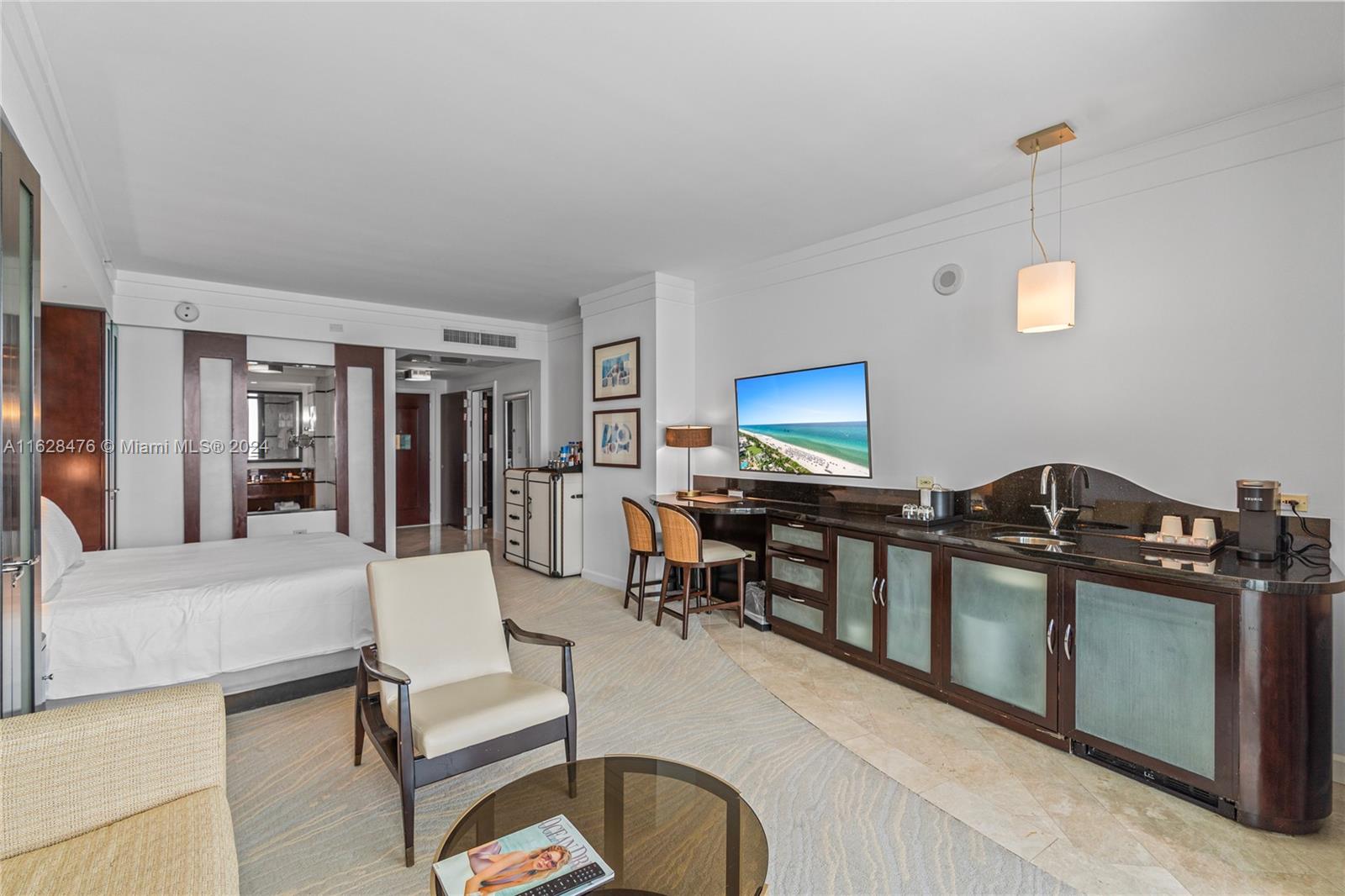 FONTAINEBLEAU III - Residential