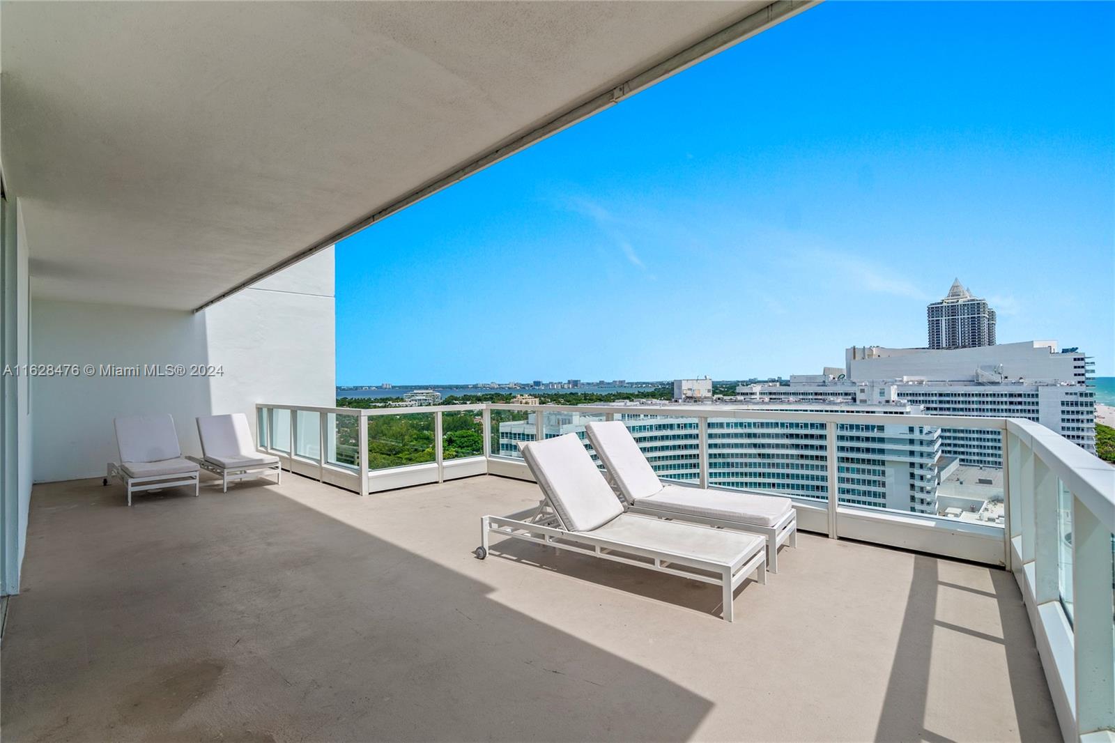 4391 Collins Ave 1809/1810