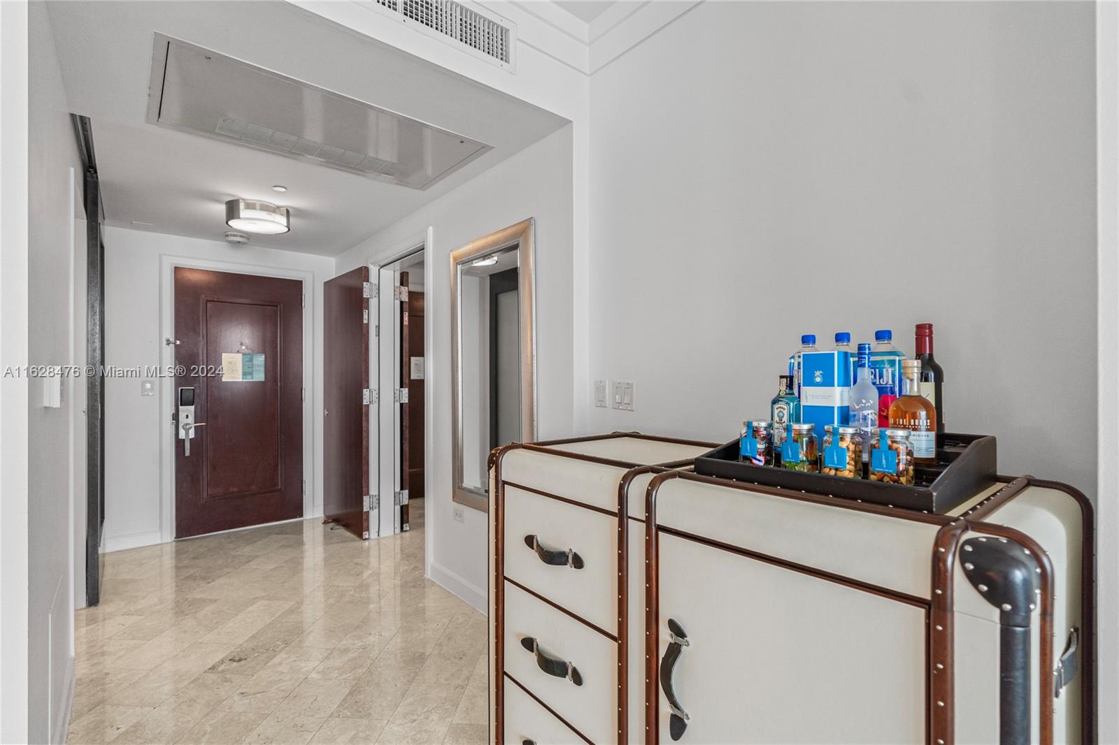 FONTAINEBLEAU III - Residential