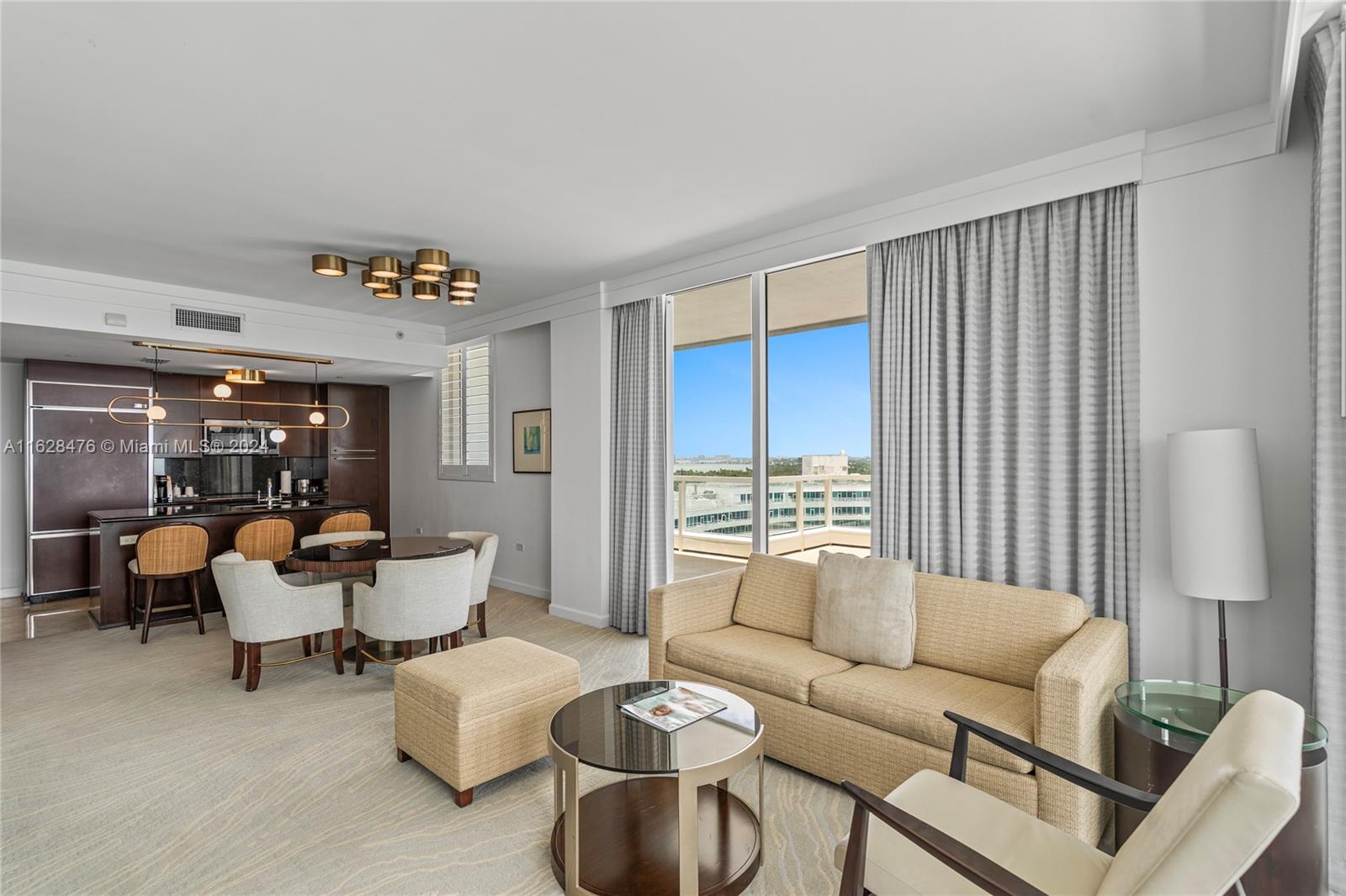 FONTAINEBLEAU III - Residential