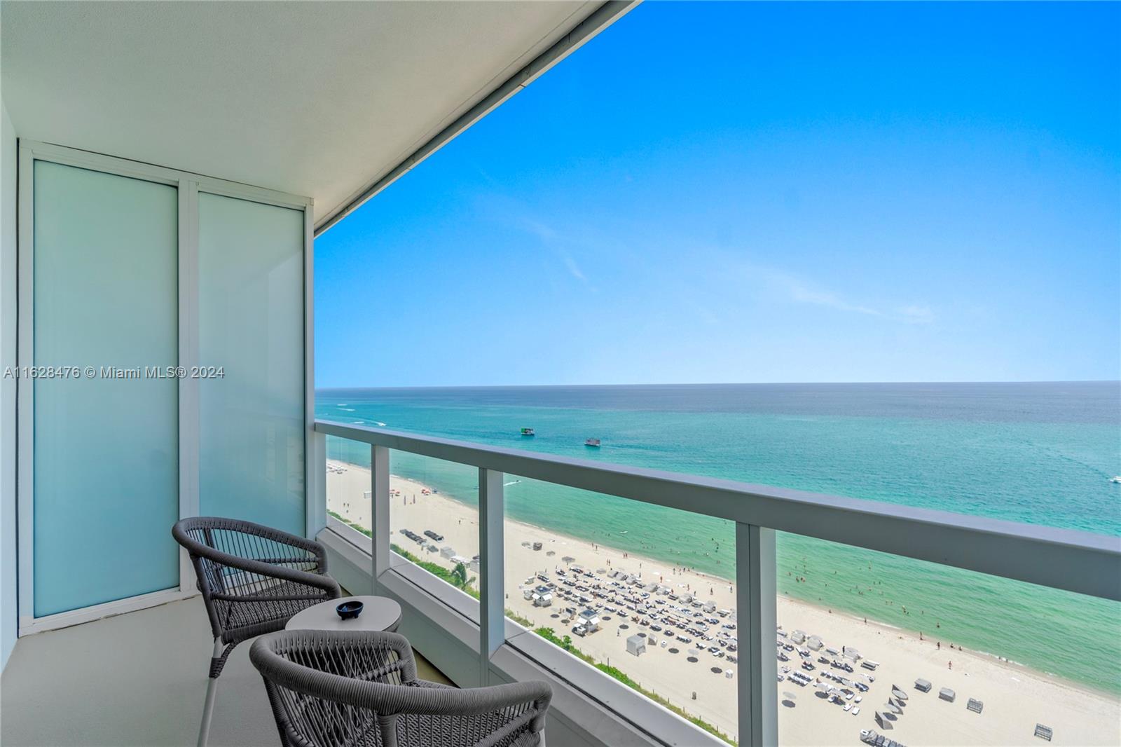 FONTAINEBLEAU III - Residential