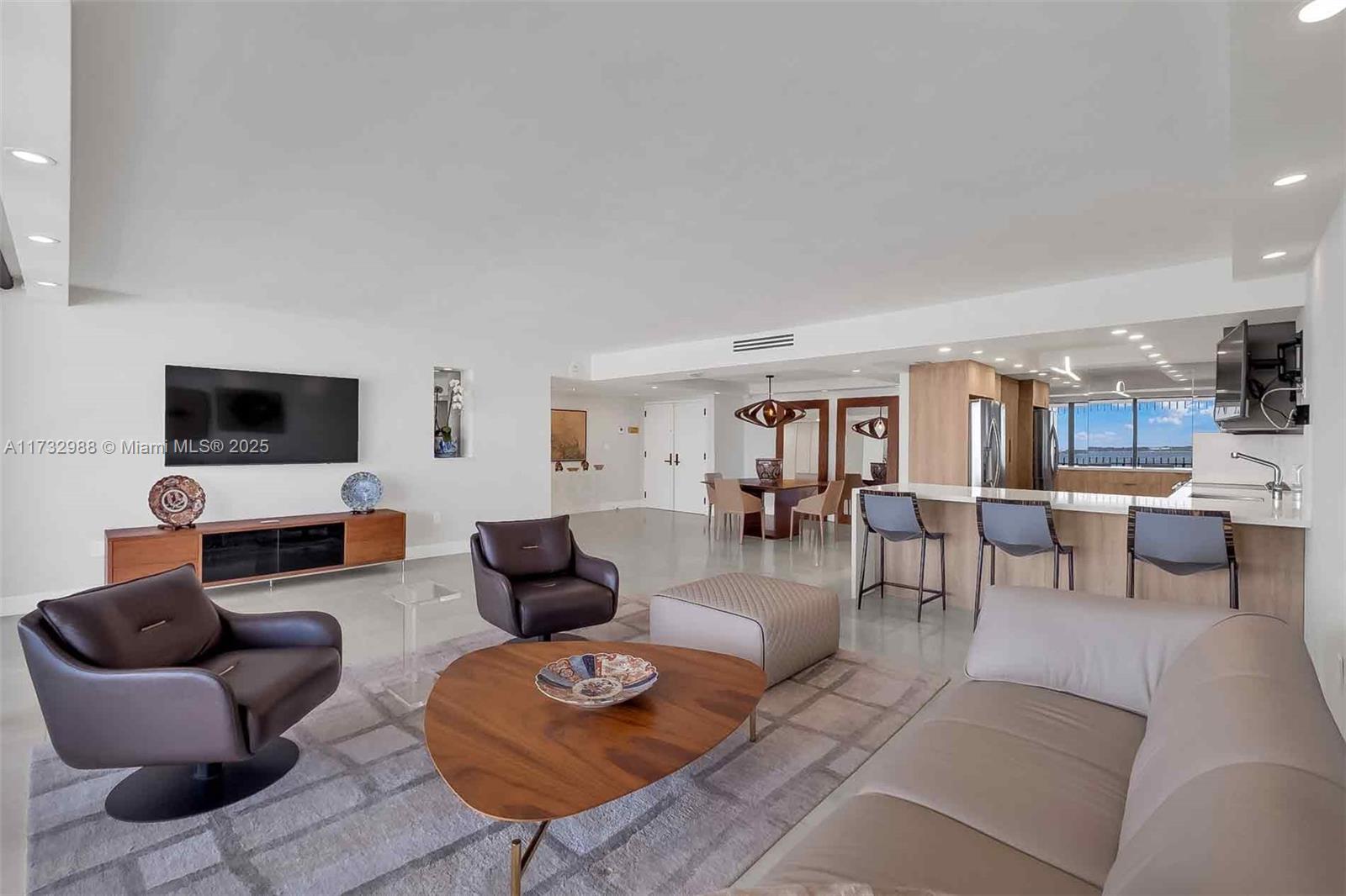 3 Grove Isle Dr C1407
