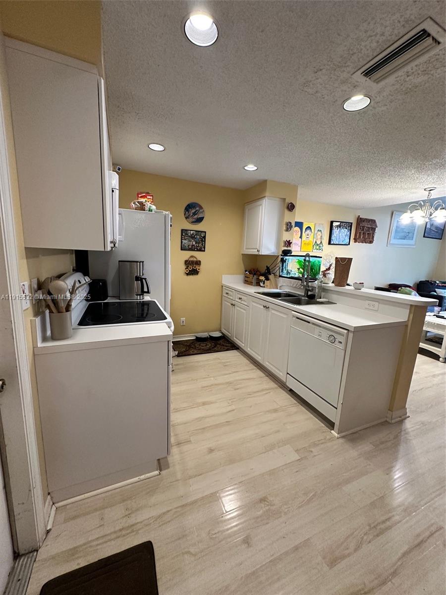 SECTORS 3 & 4 BOUNDARY PL - Residential