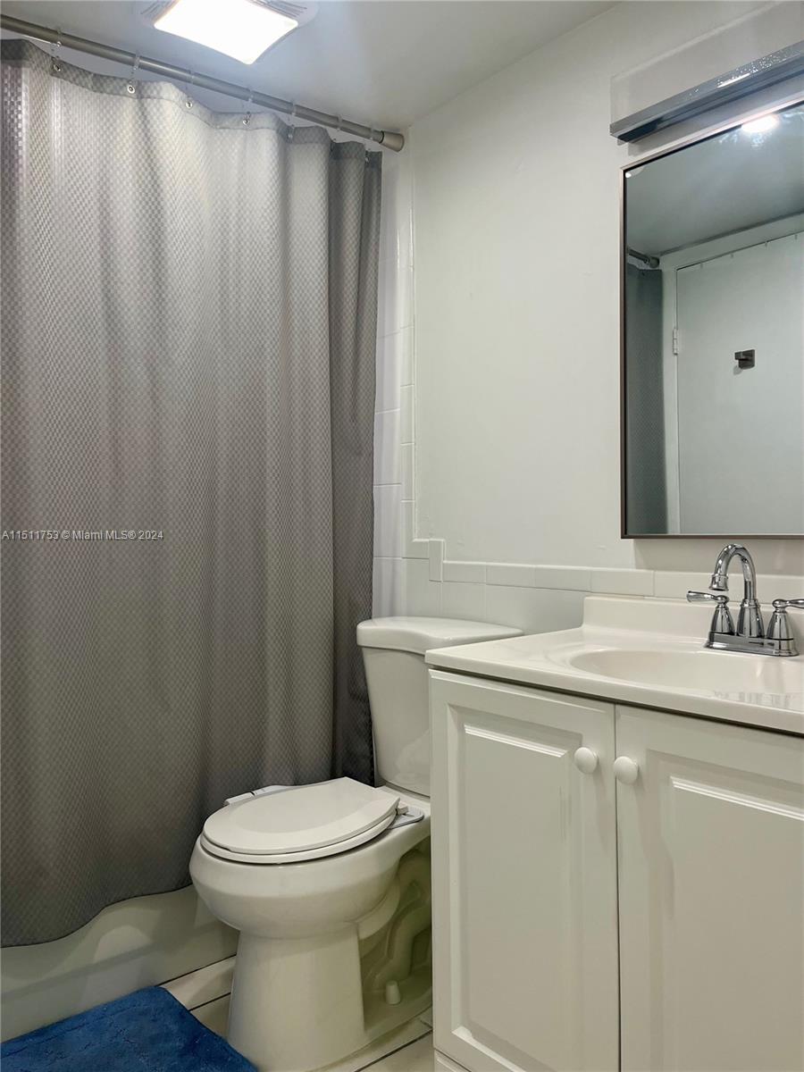 INTERNATIONAL PARK CONDO - Residential Lease