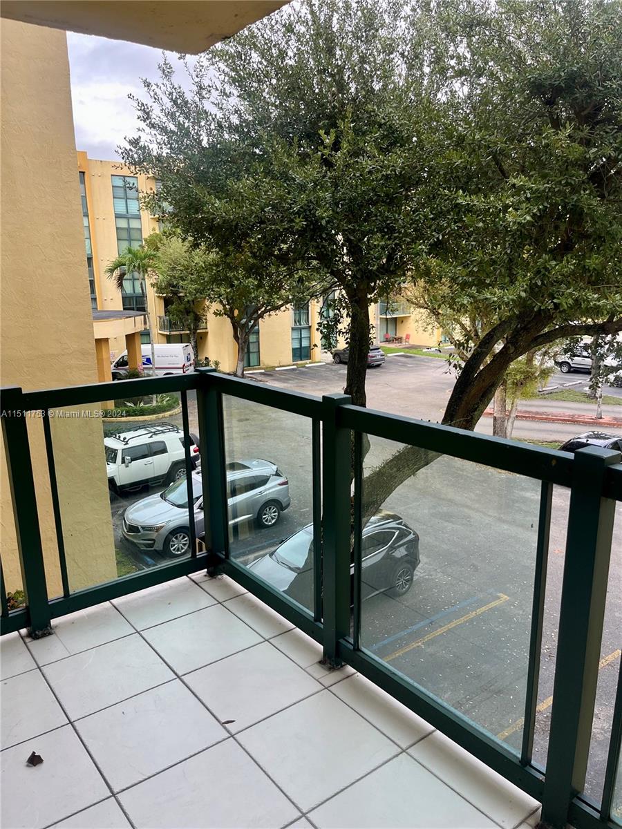 INTERNATIONAL PARK CONDO - Residential Lease