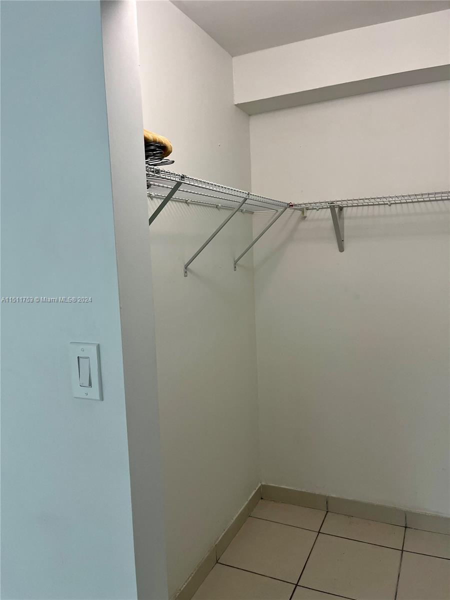 INTERNATIONAL PARK CONDO - Residential Lease