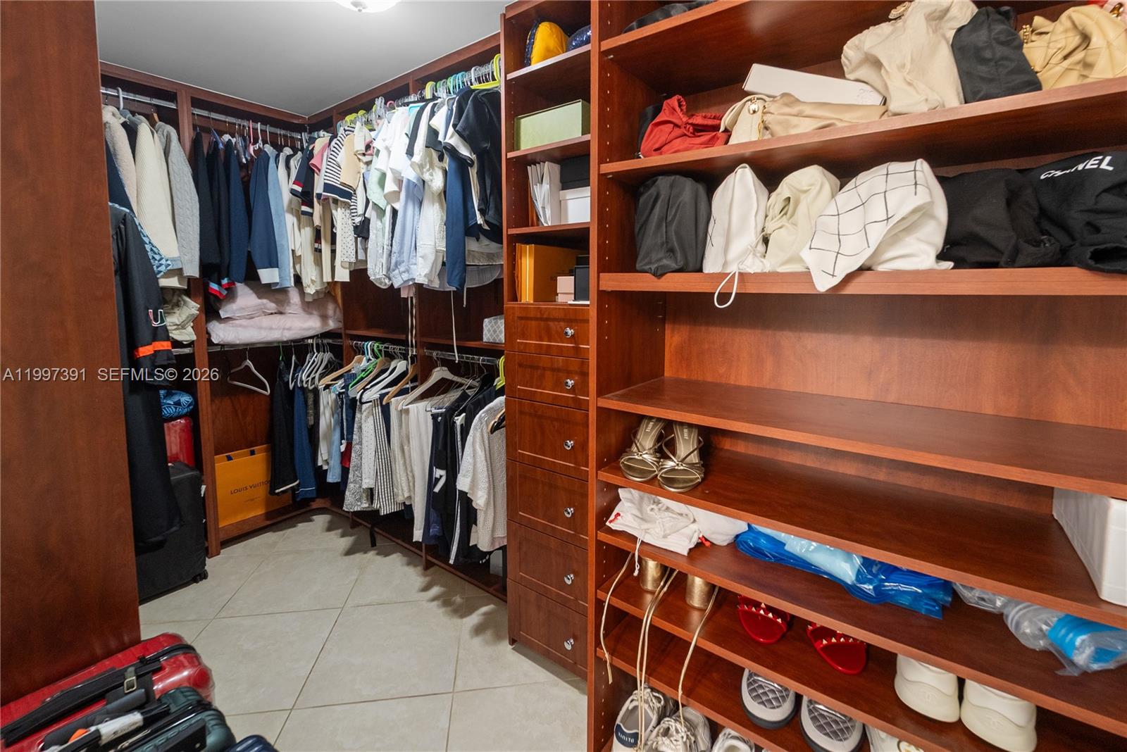 DOWNTOWN DADELAND CONDO N - Residential