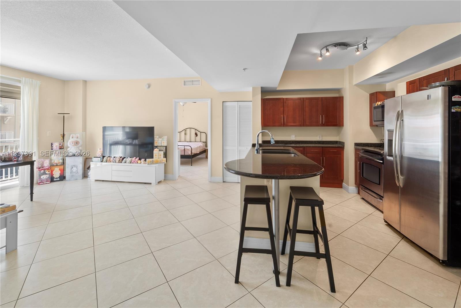 DOWNTOWN DADELAND CONDO N - Residential