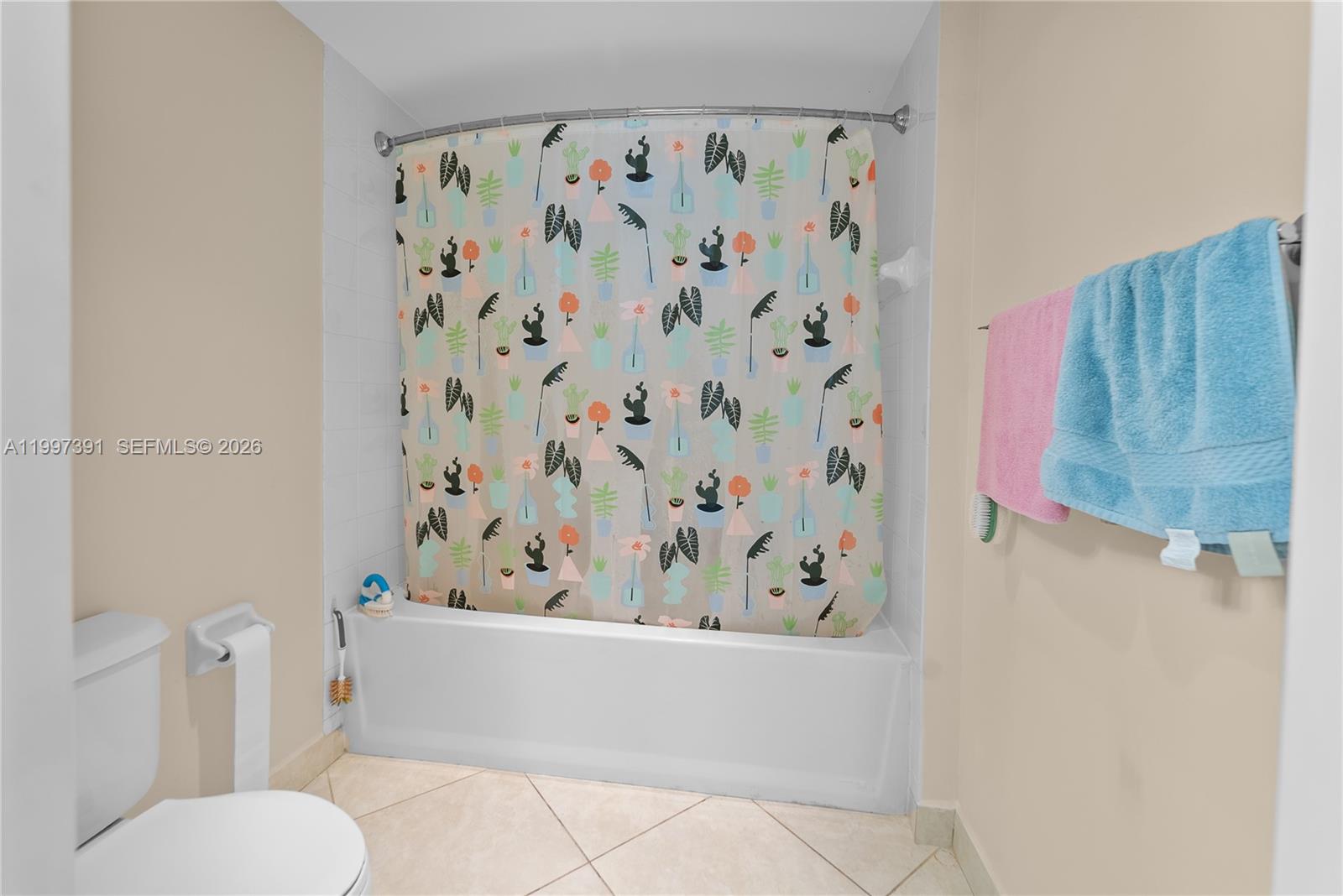 DOWNTOWN DADELAND CONDO N - Residential