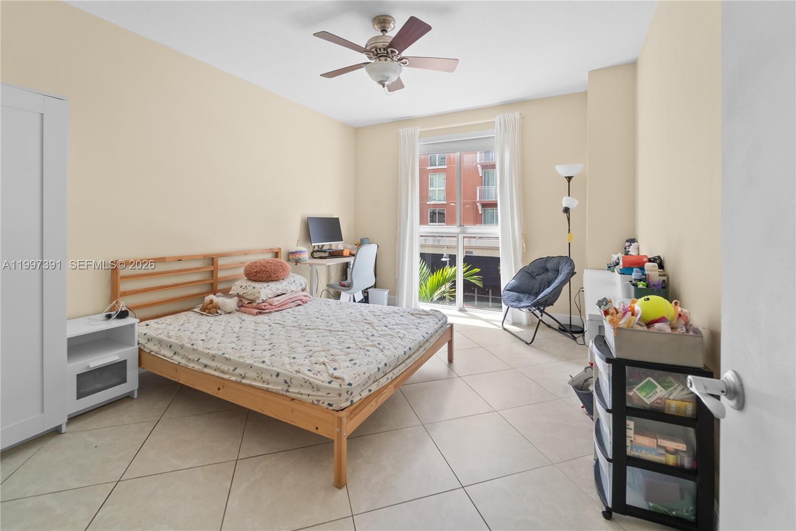 DOWNTOWN DADELAND CONDO N - Residential