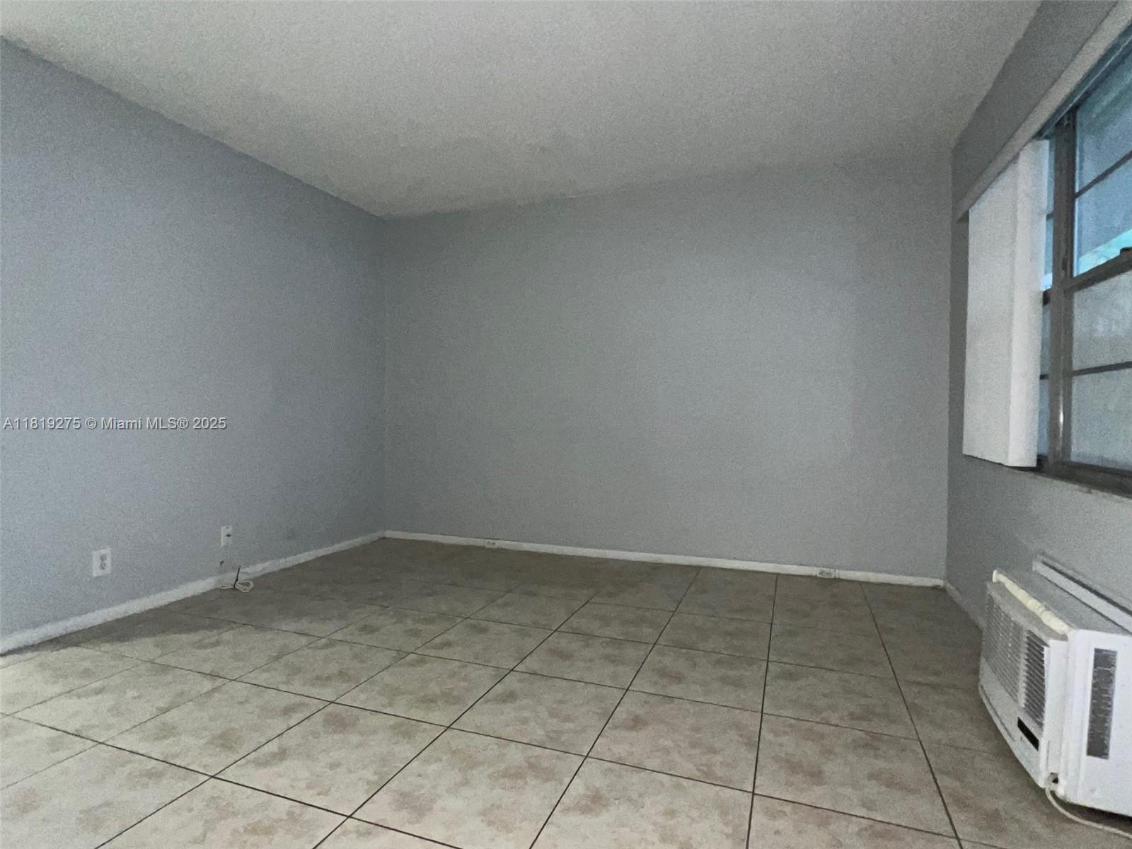 NEW HAMPTON AT CENTURY VI - Residential Lease