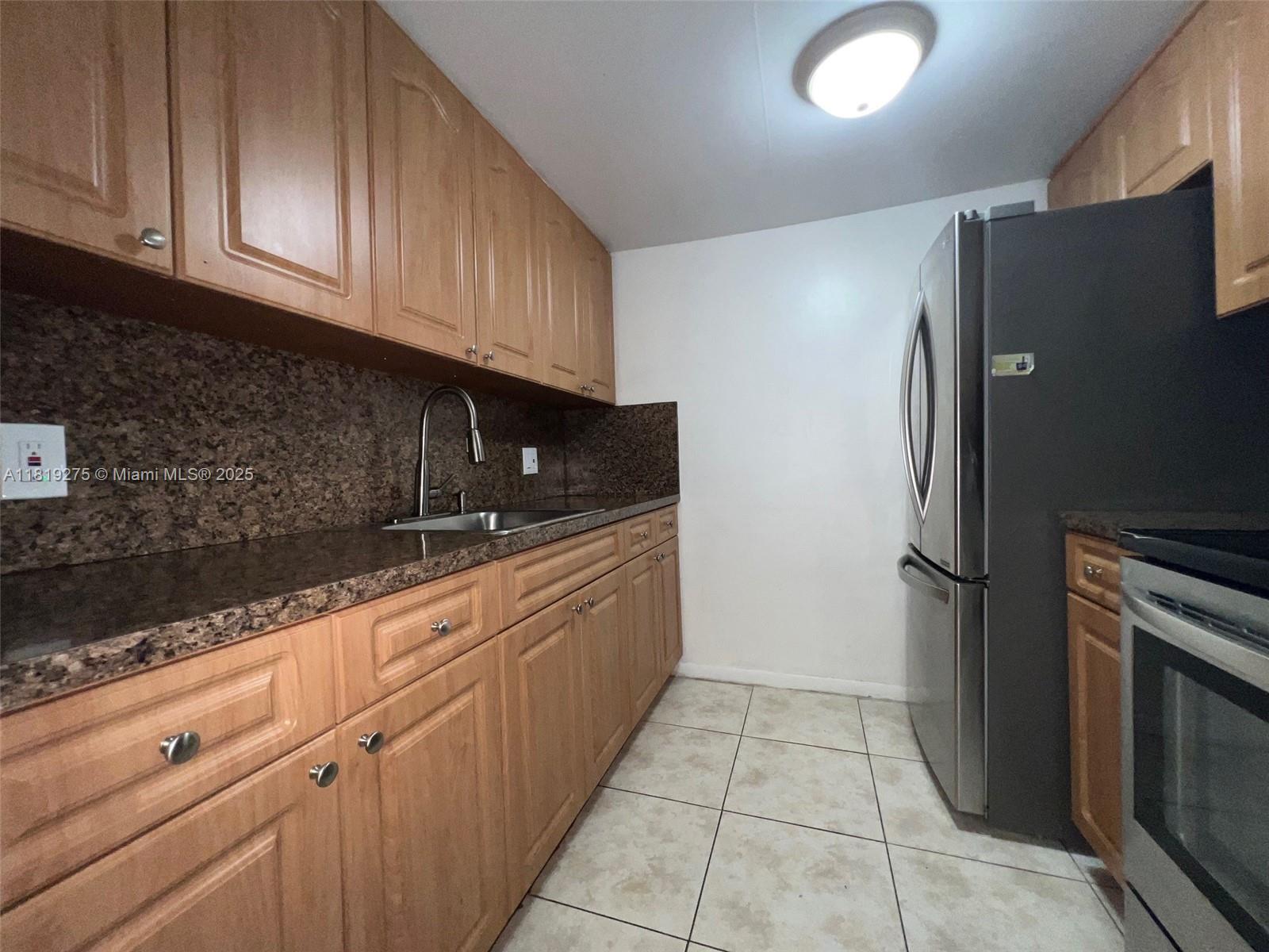 NEW HAMPTON AT CENTURY VI - Residential Lease