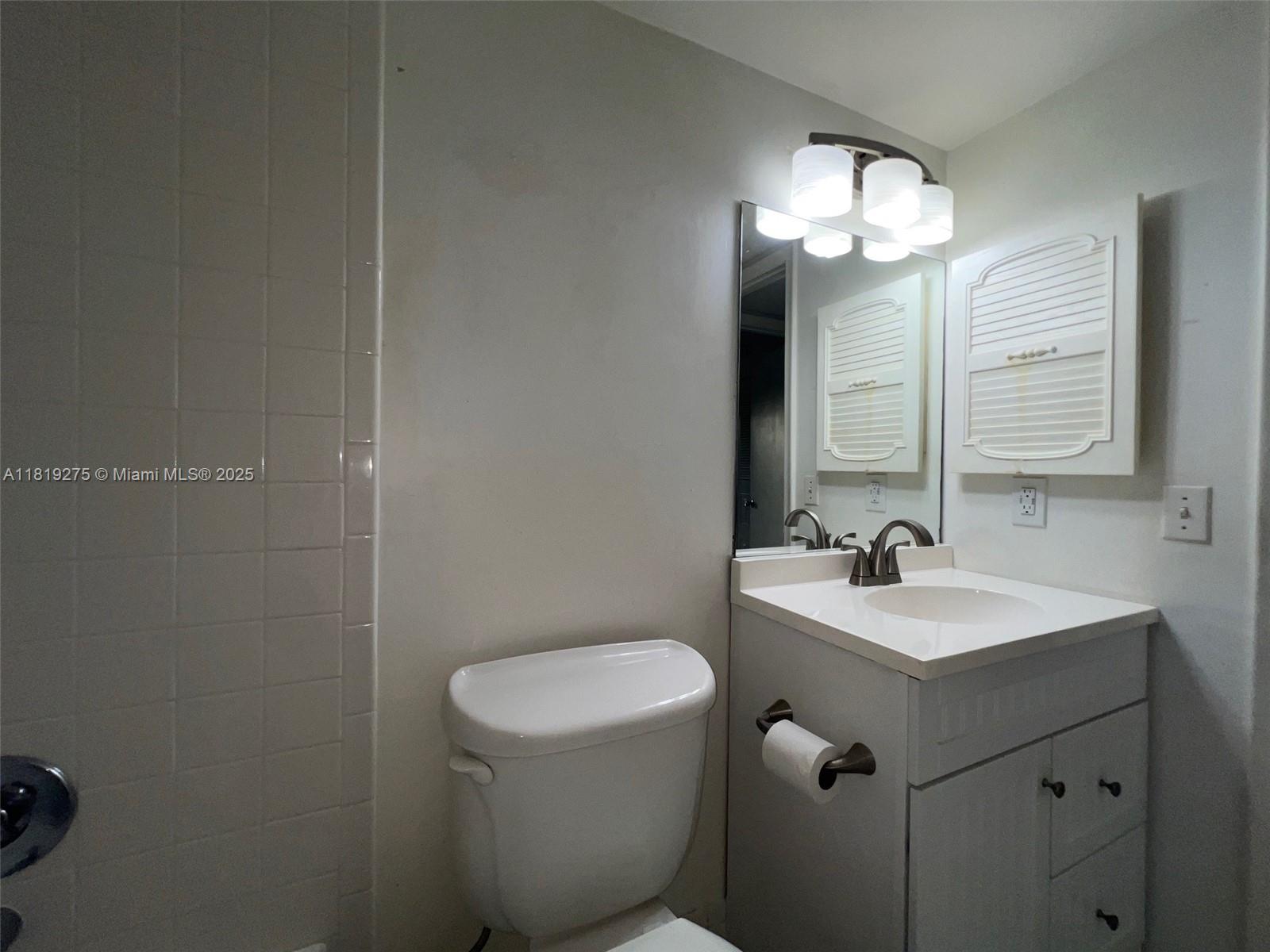 NEW HAMPTON AT CENTURY VI - Residential Lease