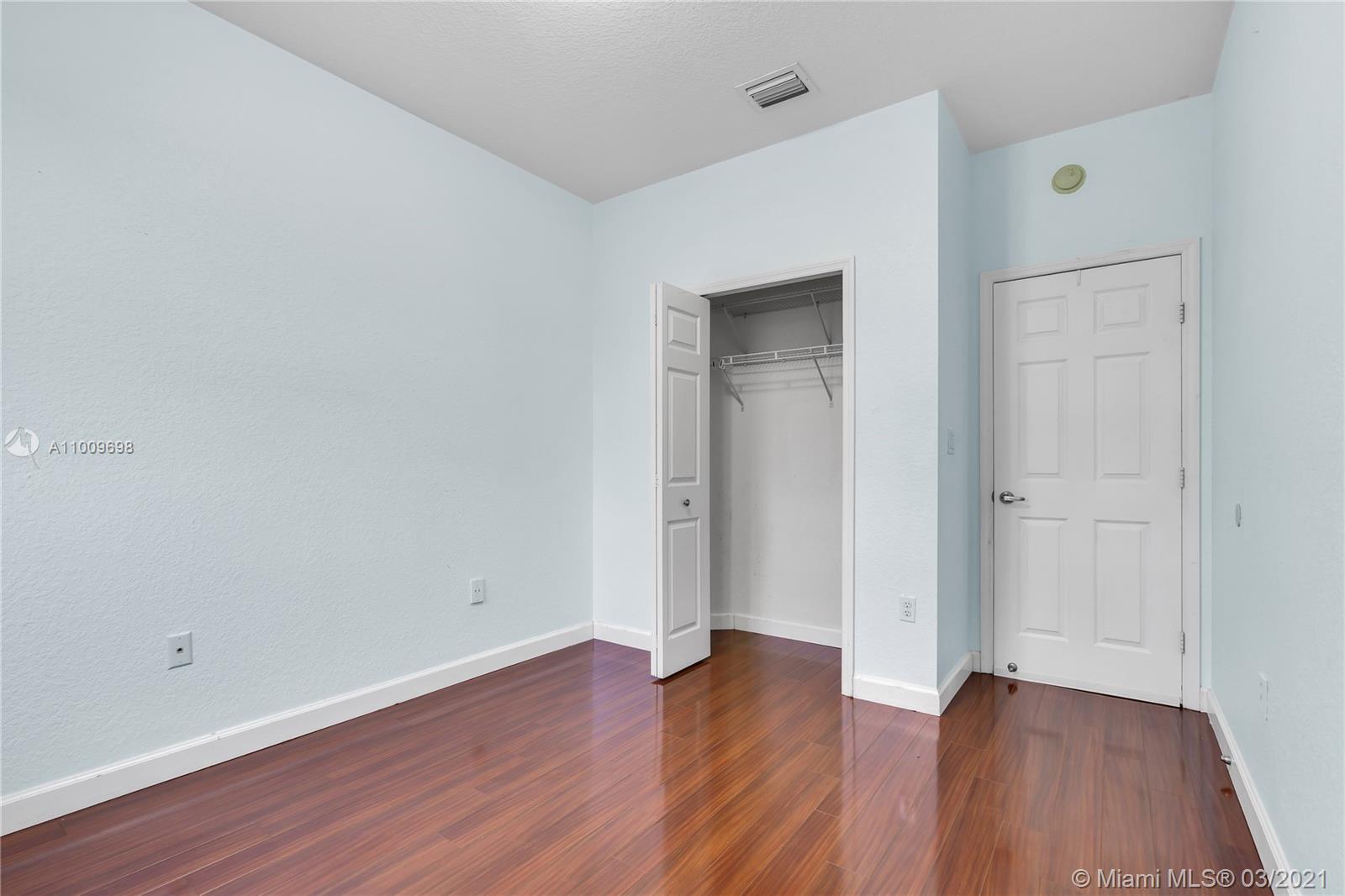 KENDALL BREEZE - Residential Lease