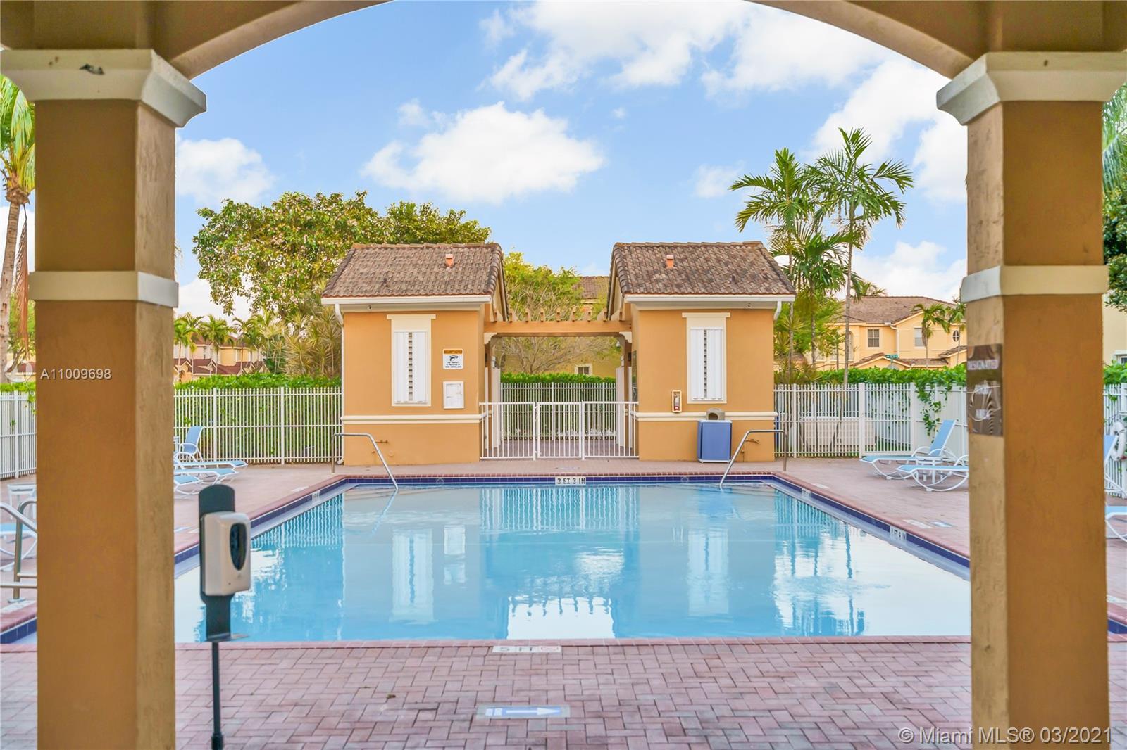 KENDALL BREEZE - Residential Lease