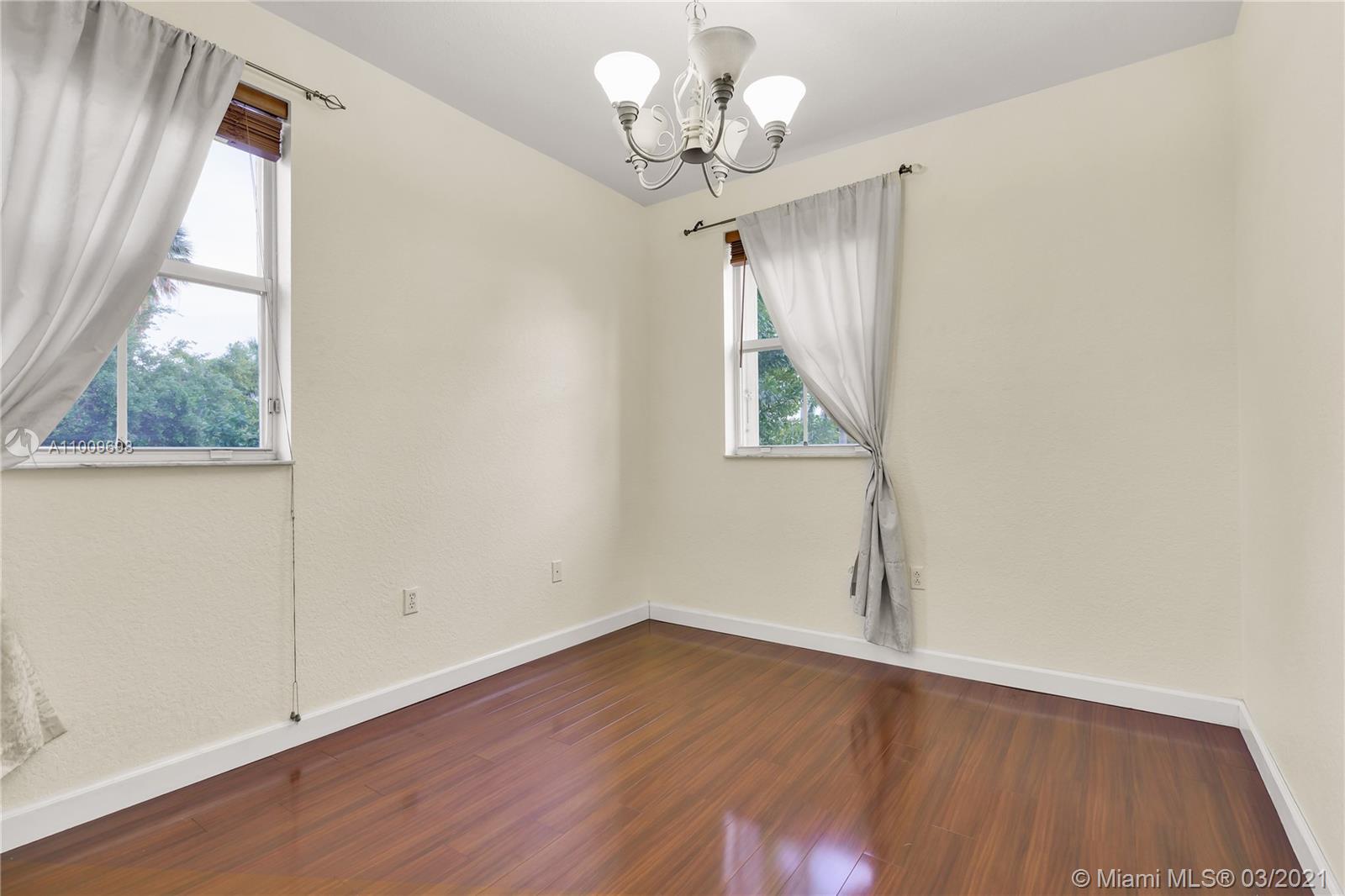 KENDALL BREEZE - Residential Lease