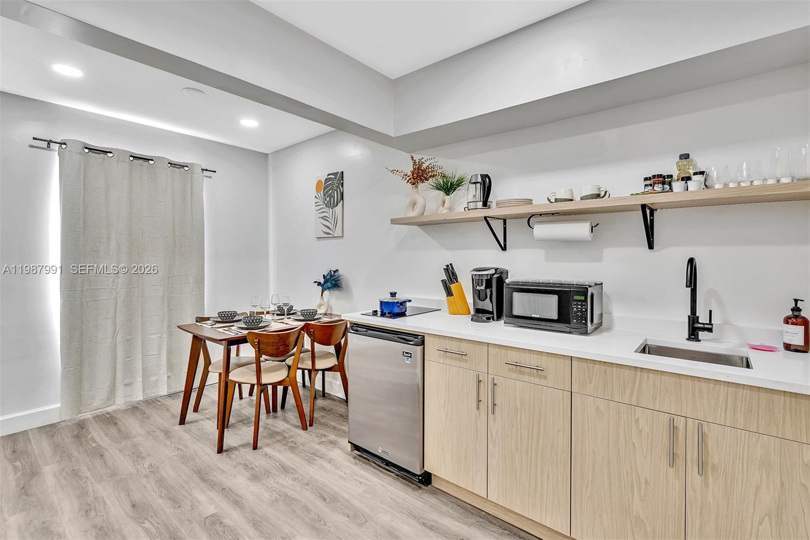 ATLANTIC SHORES DIXIE HIG - Residential Lease