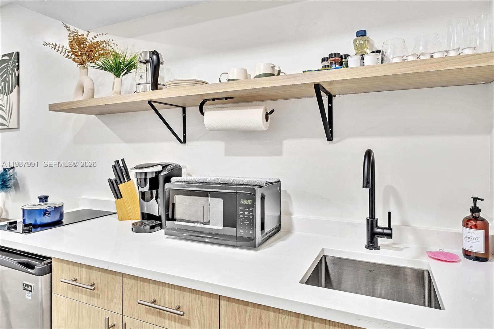 ATLANTIC SHORES DIXIE HIG - Residential Lease