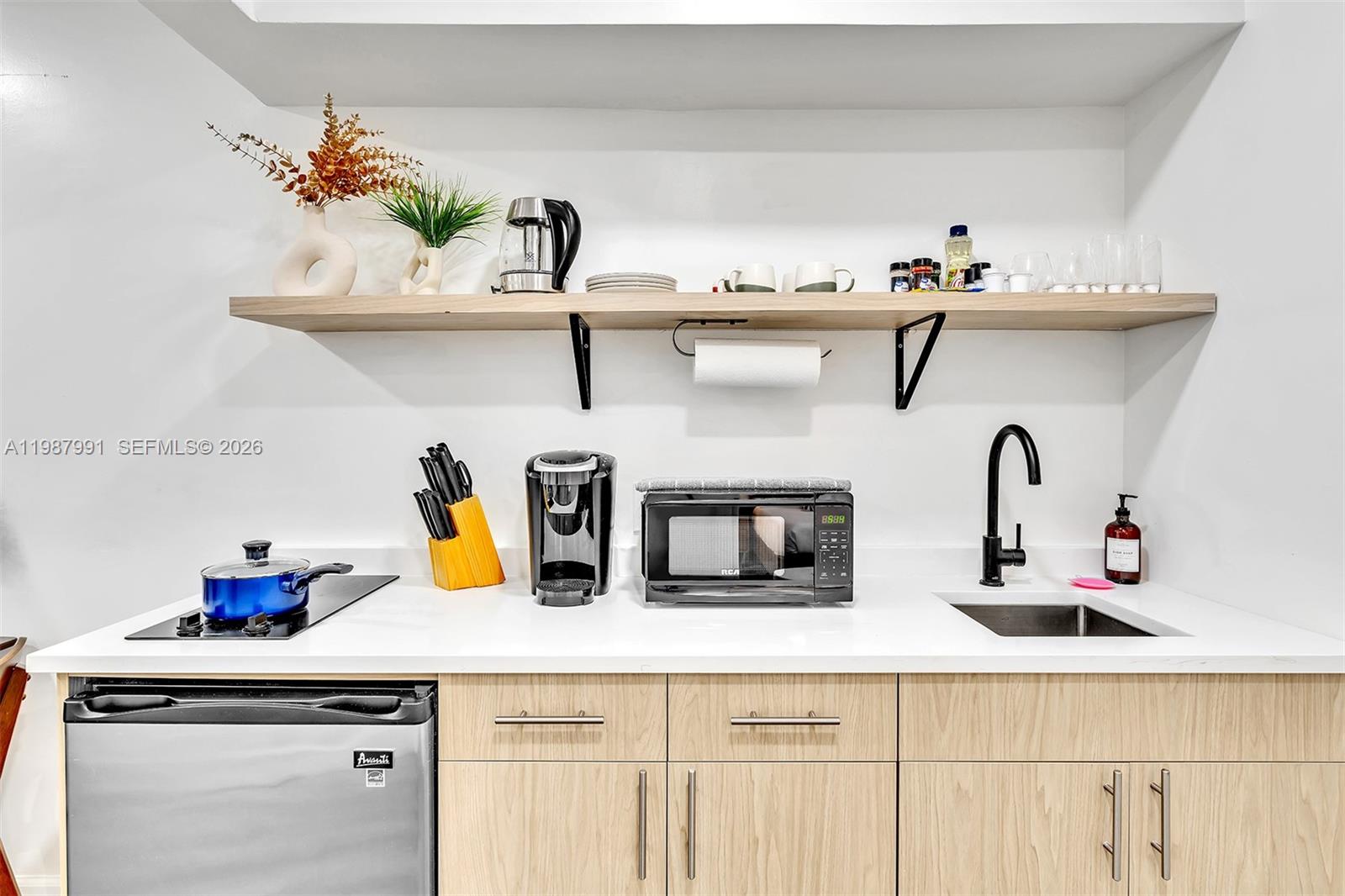 ATLANTIC SHORES DIXIE HIG - Residential Lease