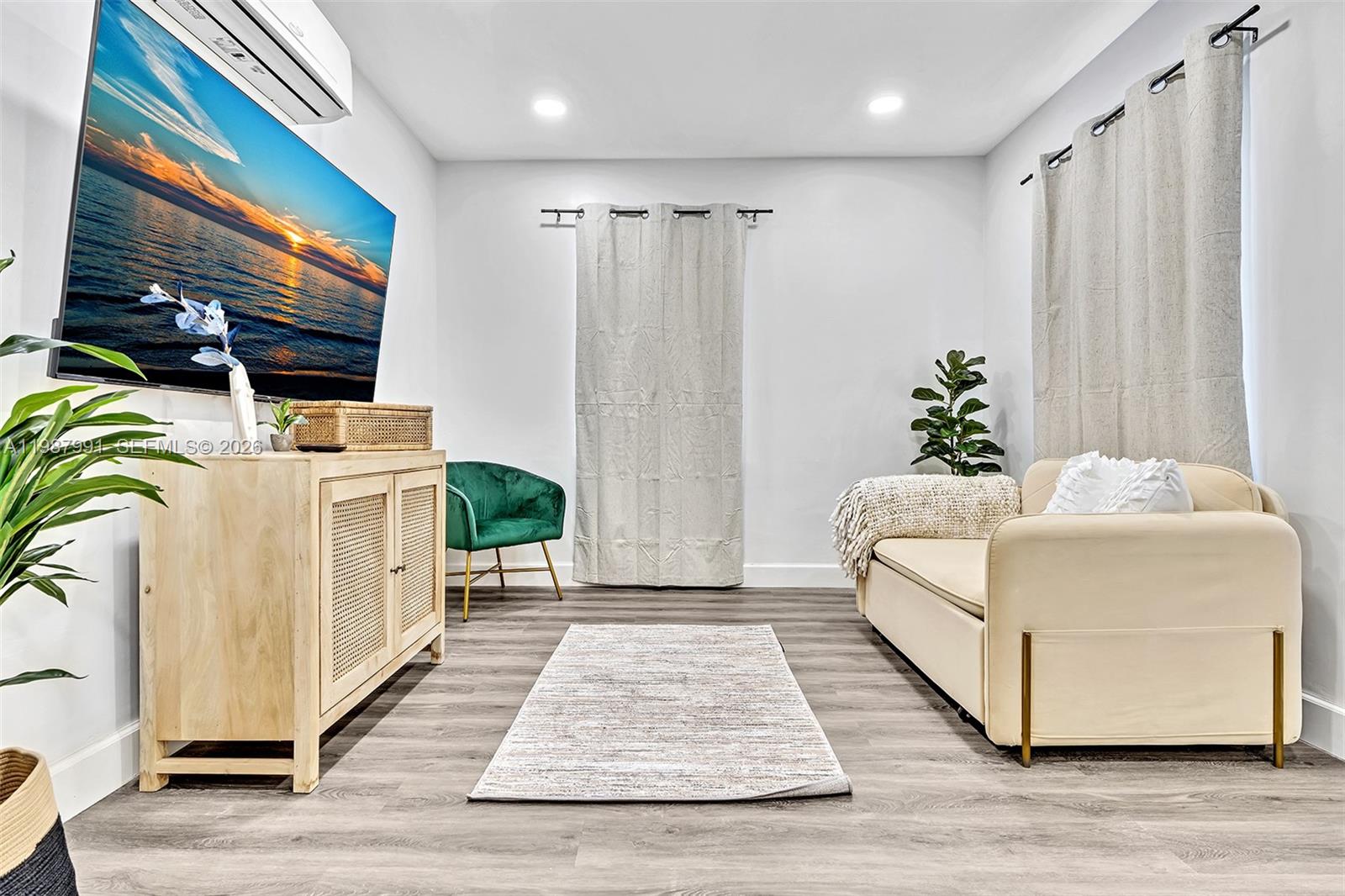 ATLANTIC SHORES DIXIE HIG - Residential Lease