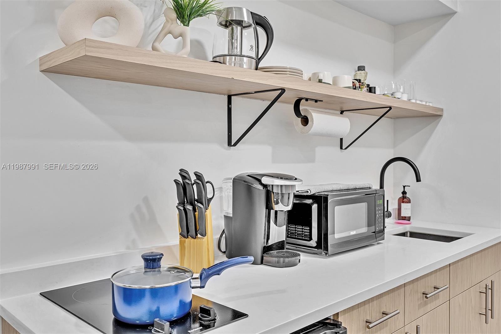 ATLANTIC SHORES DIXIE HIG - Residential Lease