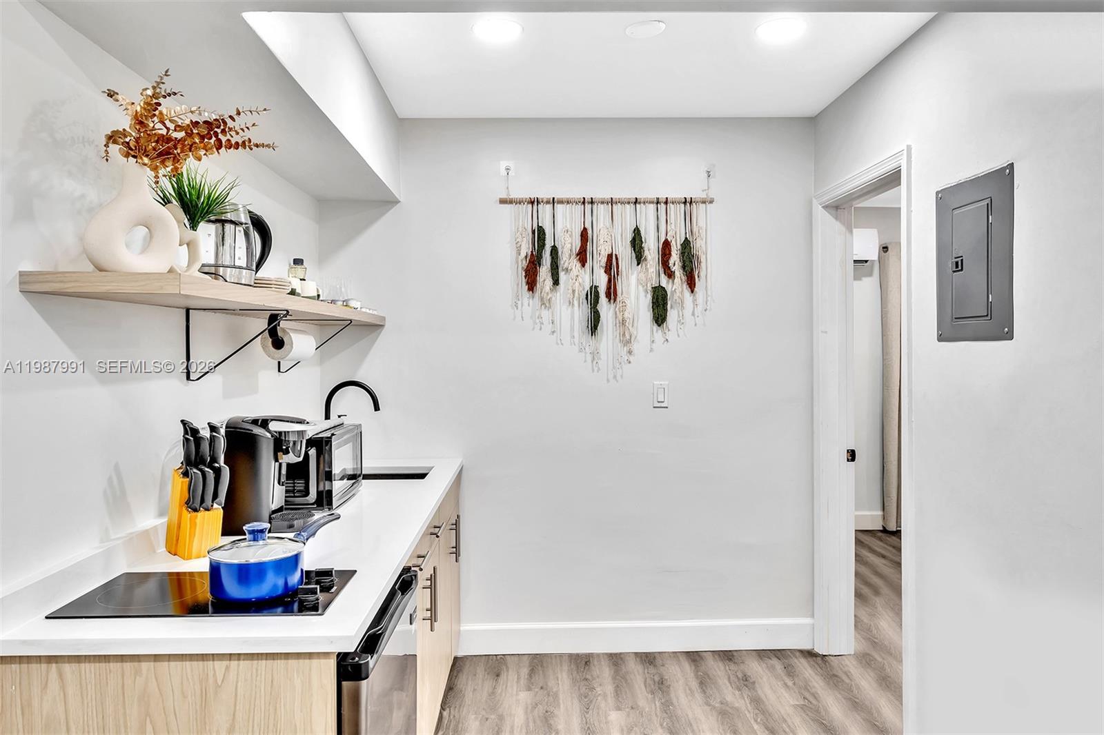 ATLANTIC SHORES DIXIE HIG - Residential Lease