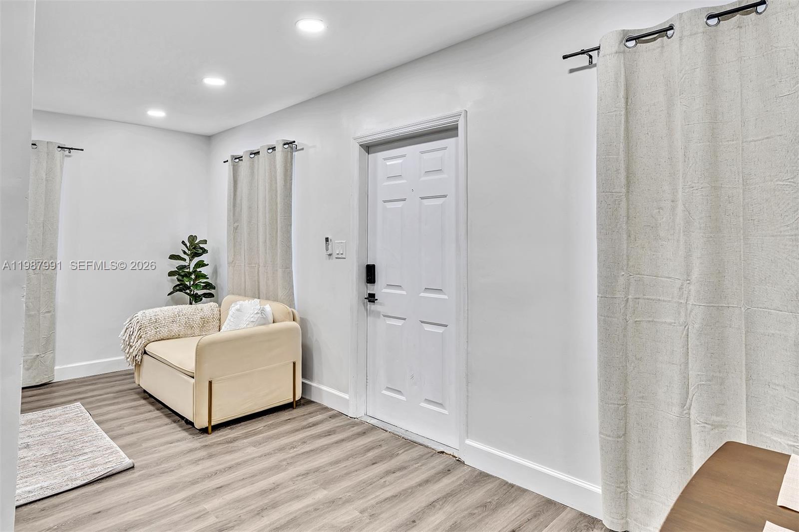 ATLANTIC SHORES DIXIE HIG - Residential Lease