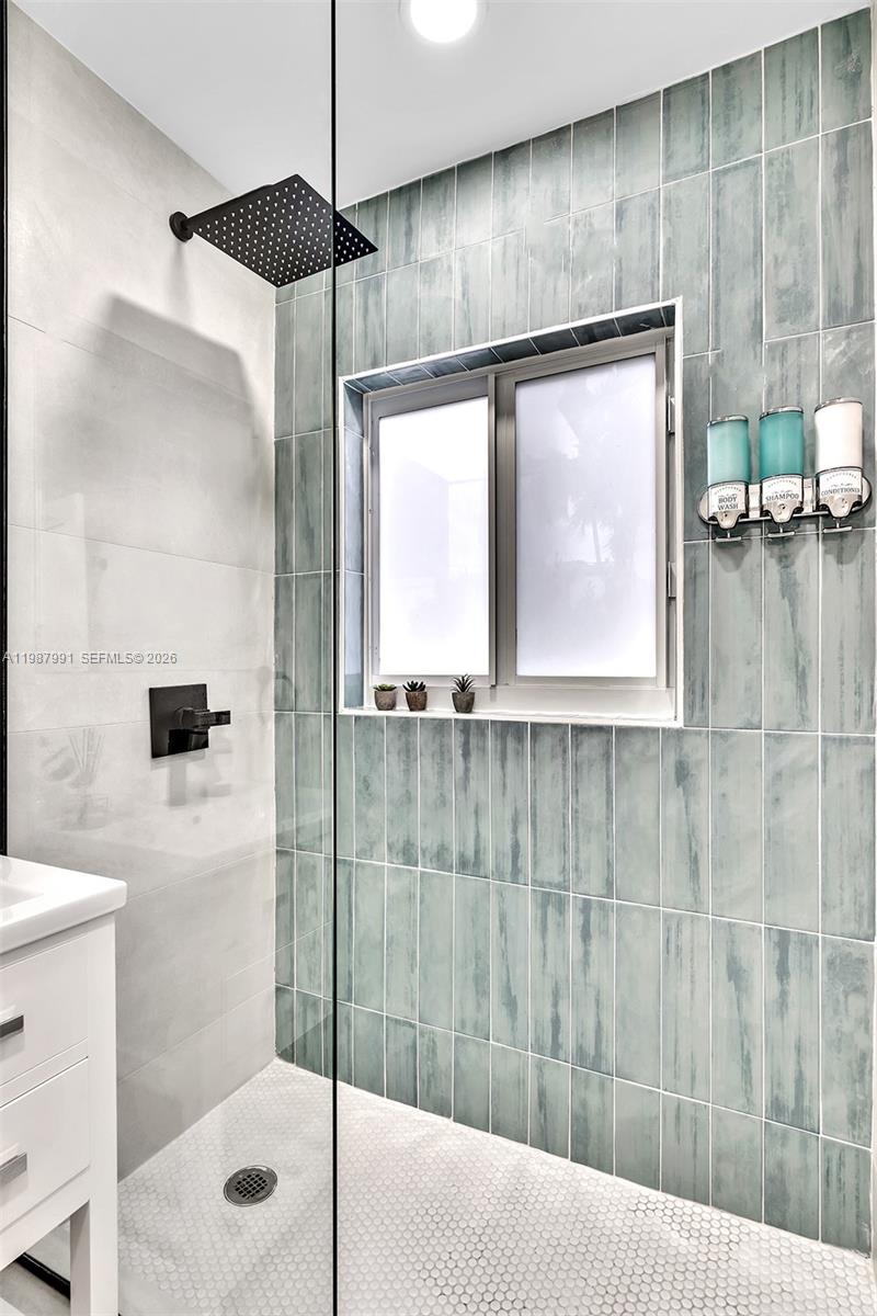 ATLANTIC SHORES DIXIE HIG - Residential Lease