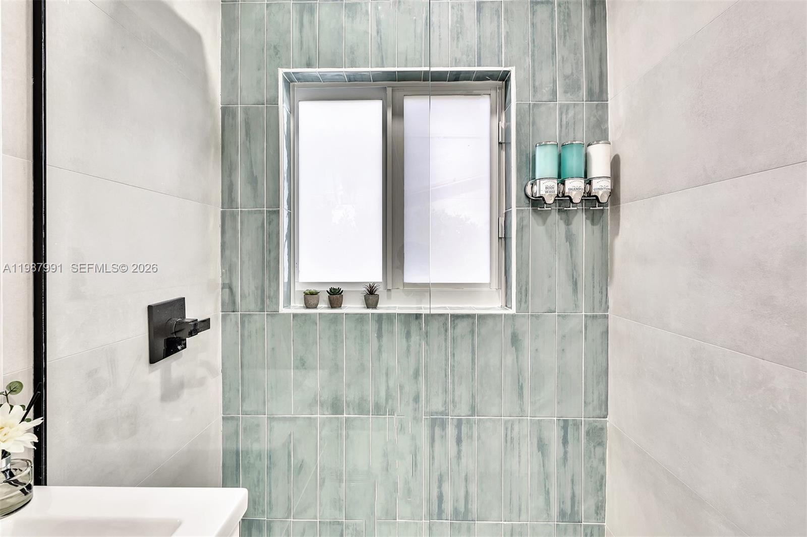 ATLANTIC SHORES DIXIE HIG - Residential Lease