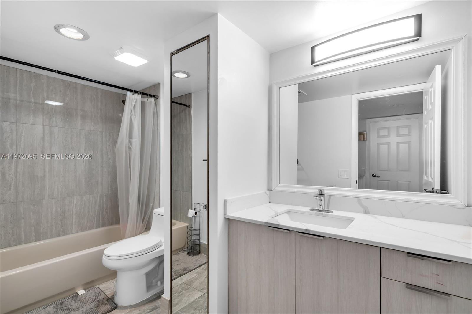 C H E ACRES - Residential