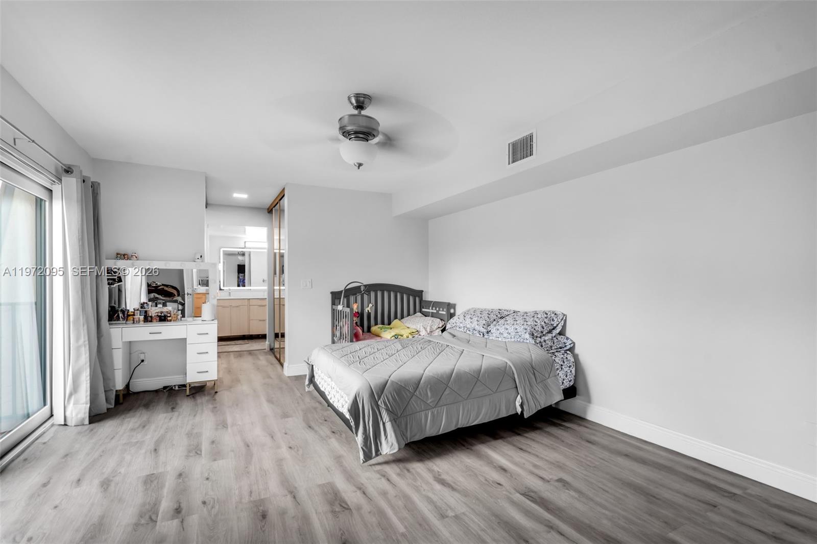 C H E ACRES - Residential