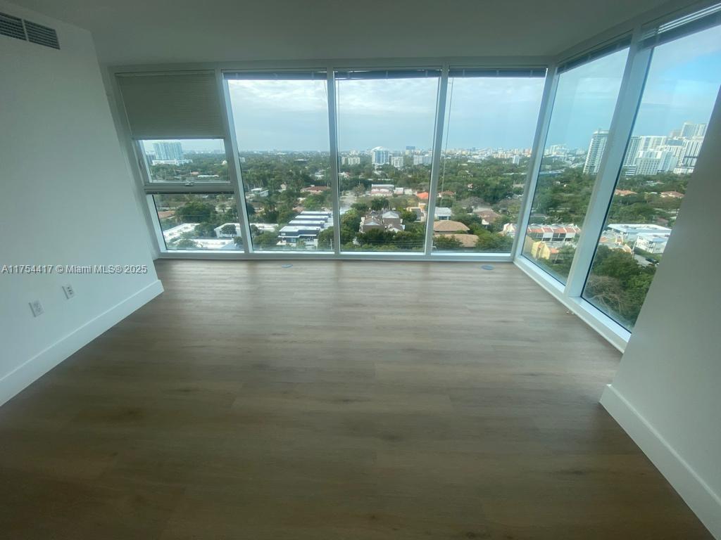 SKYLINE ON BRICKELL CONDO - Residential