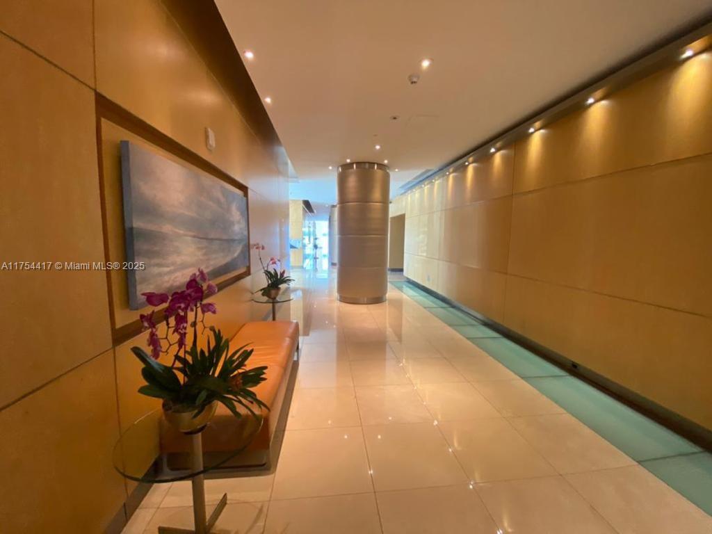 SKYLINE ON BRICKELL CONDO - Residential