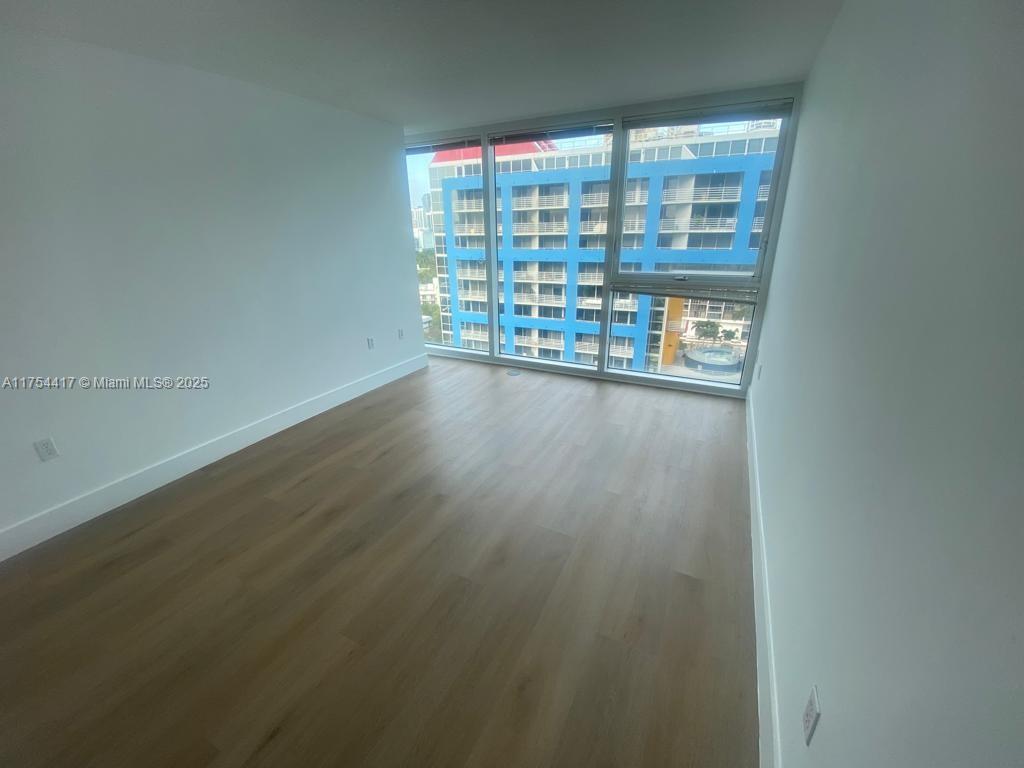 SKYLINE ON BRICKELL CONDO - Residential