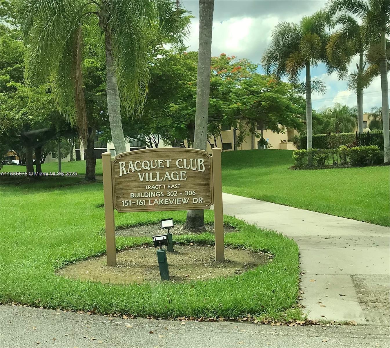 RACQUET CLUB VILLAGE APAR - Residential Lease