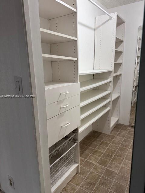 RACQUET CLUB VILLAGE APAR - Residential Lease