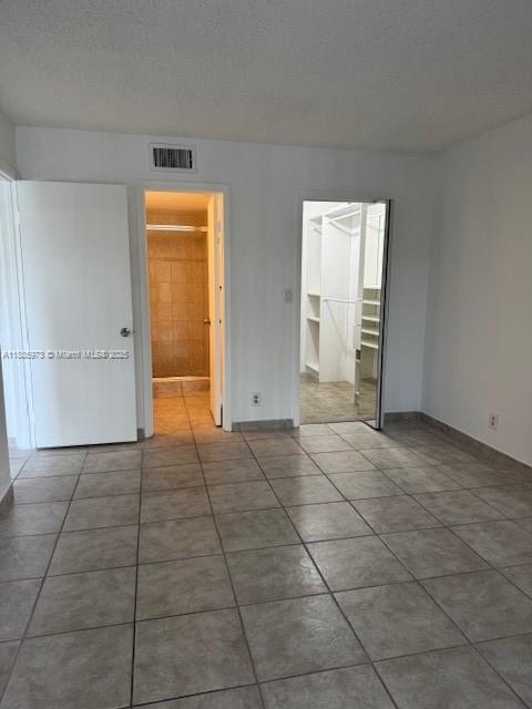 RACQUET CLUB VILLAGE APAR - Residential Lease