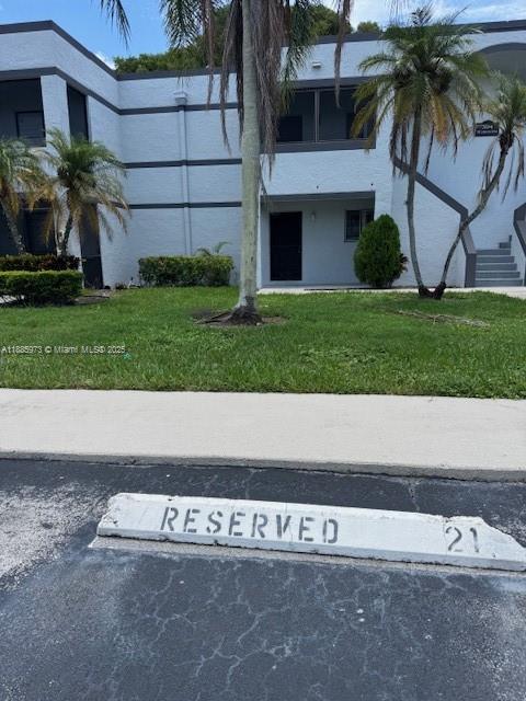 RACQUET CLUB VILLAGE APAR - Residential Lease