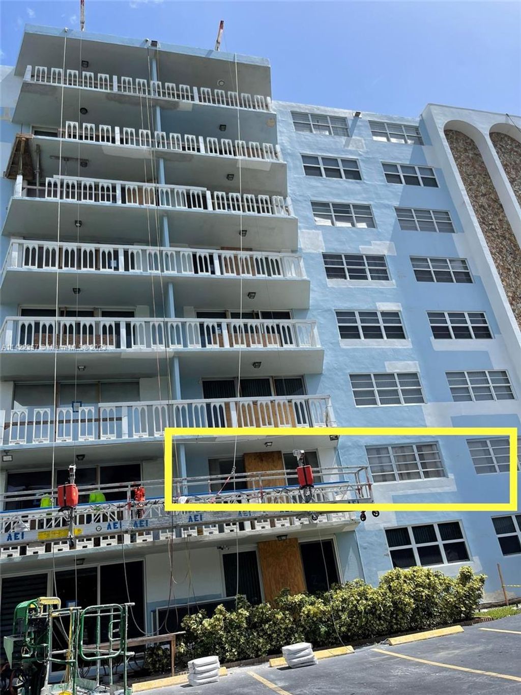 Photo of 401 NE 14th Ave #204, Hallandale Beach, FL 33009 (MLS # A11422357)