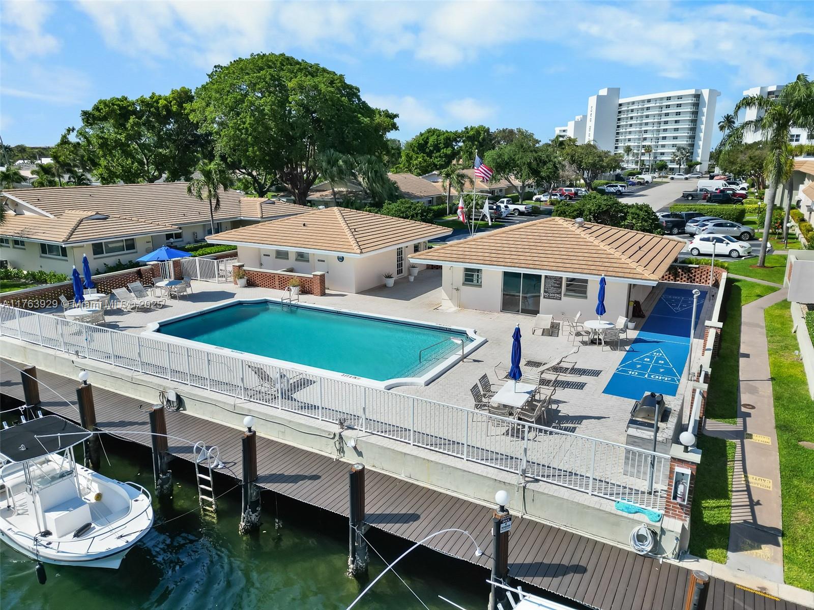 Property for Sale at 1340 Ne 28th Ave 244, Pompano Beach, Broward County, Florida - Bedrooms: 2 
Bathrooms: 2  - $295,000